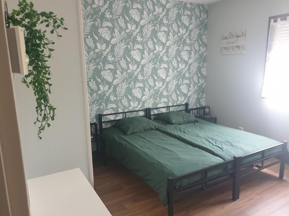 Apartamento Le Refuge Lurcy-Lévis Exterior foto